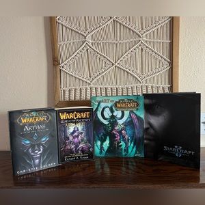 World of Warcraft Book Lot of 4
